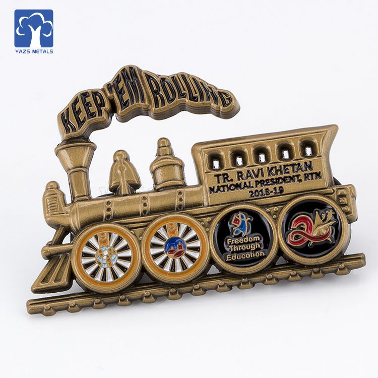 3D train tourist souvenir gift pin