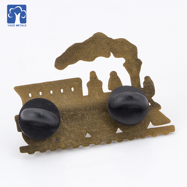 3D train tourist souvenir gift pin