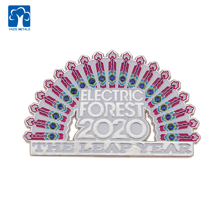 2020 creative design metal badge with rhinestones